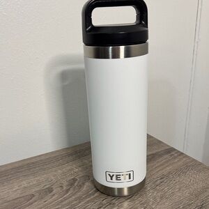 YETI 18oz White Rambler Bottle w/ cap